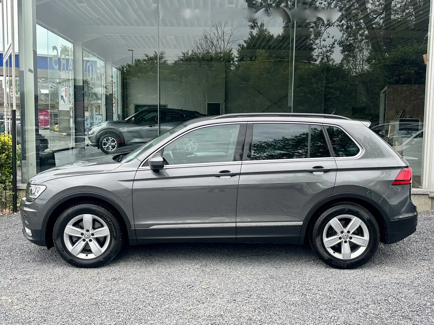 Volkswagen Tiguan 1.4*CUIR*NAVI*SIEGE CHAUFFANT*CARNET VW*GARANTIE Gris - 2