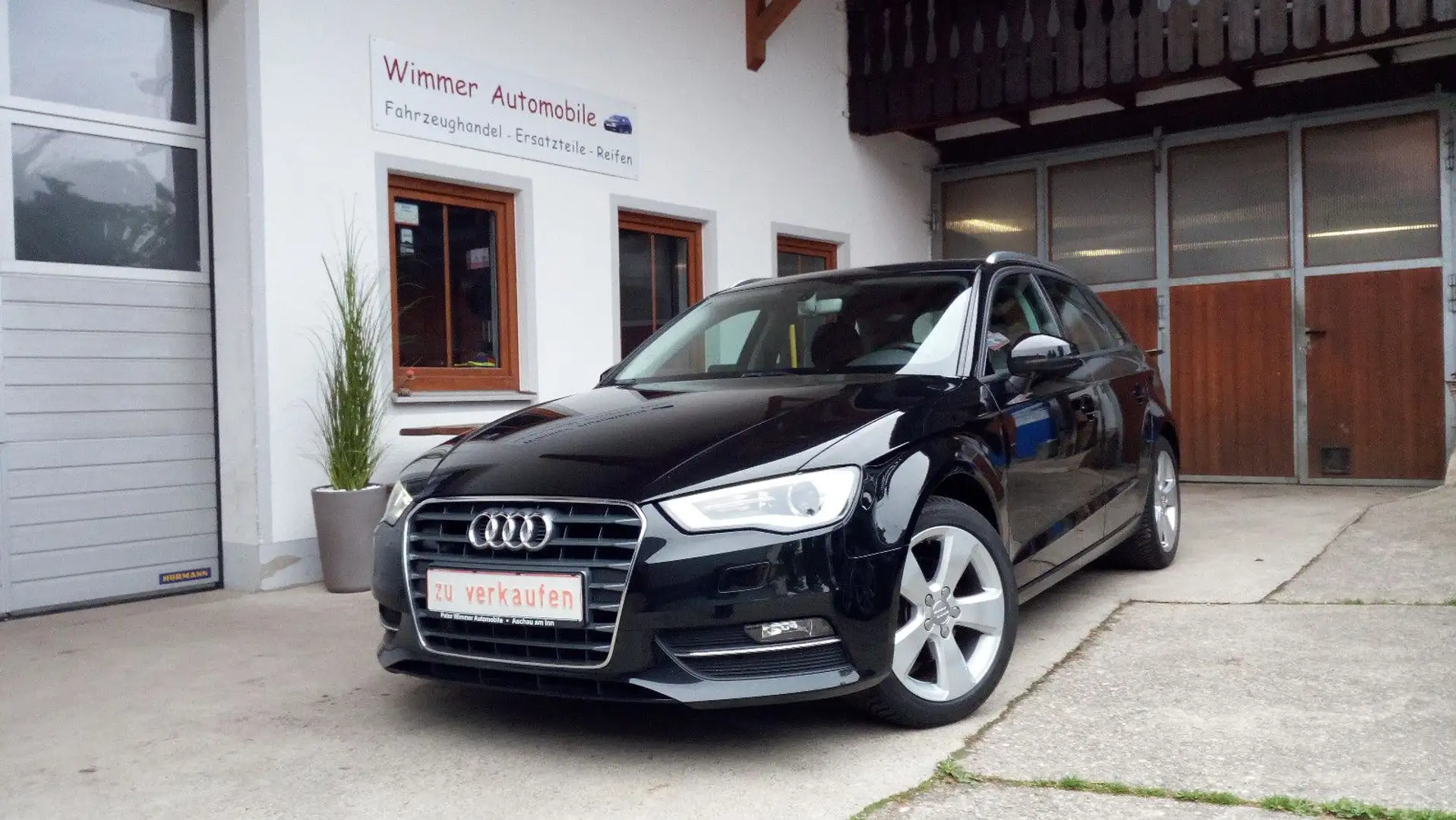 Audi A3 1.4 TFSI Ambition Sportback Noir - 1