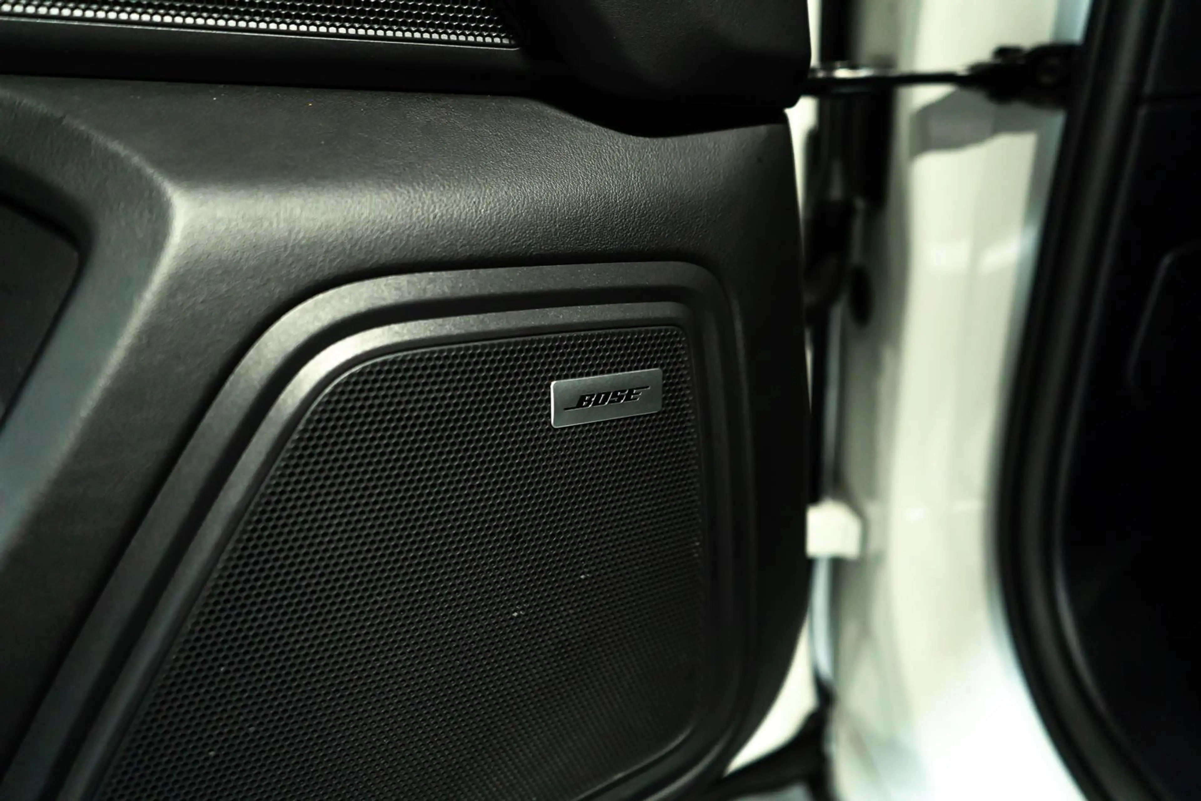 Porsche Macan Turbo PDLS+ BOSE PANO SHZ LUFT CHRONO — photo 11