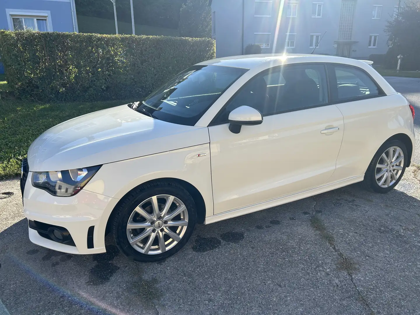 Audi A1 1.2 TFSI S line Sportpaket - 2
