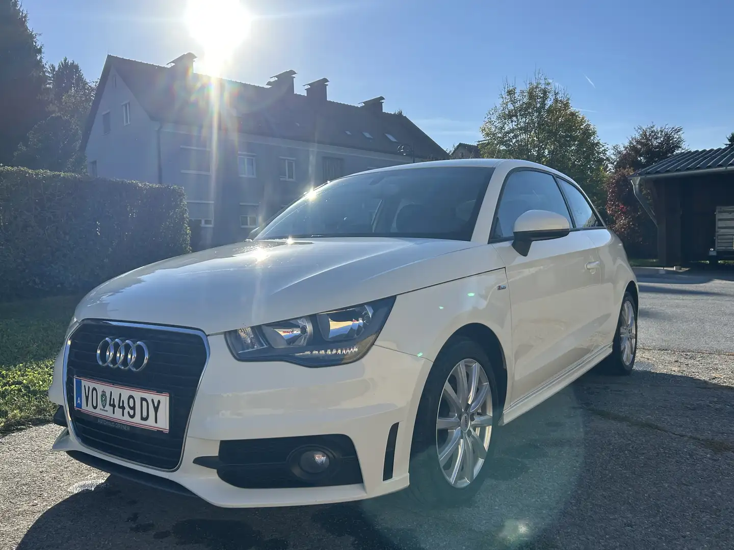 Audi A1 1.2 TFSI S line Sportpaket - 1