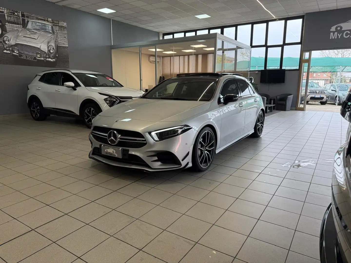 Mercedes-Benz A 35 AMG 4matic Automatica *TETTO APRIBILE* Argento - 1
