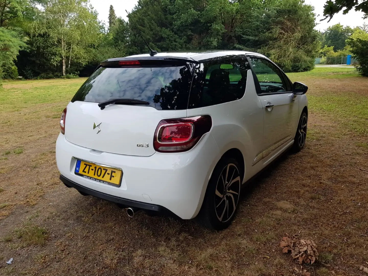 DS Automobiles DS 3 1.2 PureTech So Chic Wit - 2