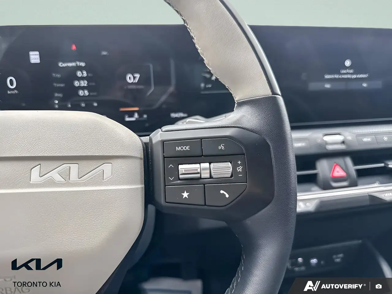 Kia K4 снимка Kia K4