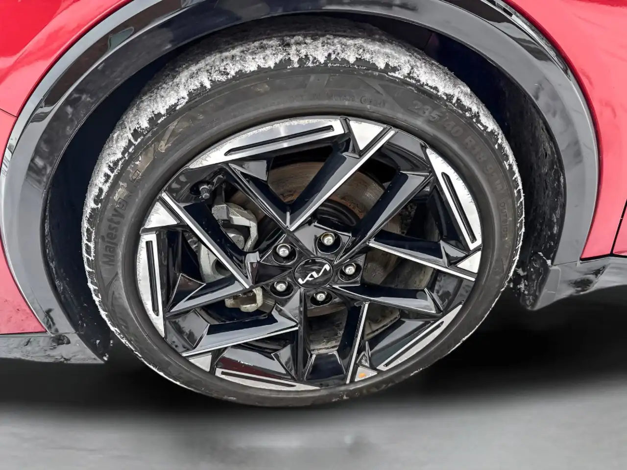 Kia K4 снимка Kia K4