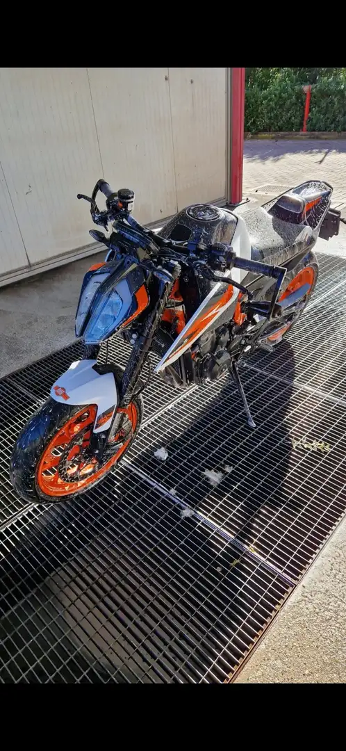 KTM 890 Duke R Білий - 2