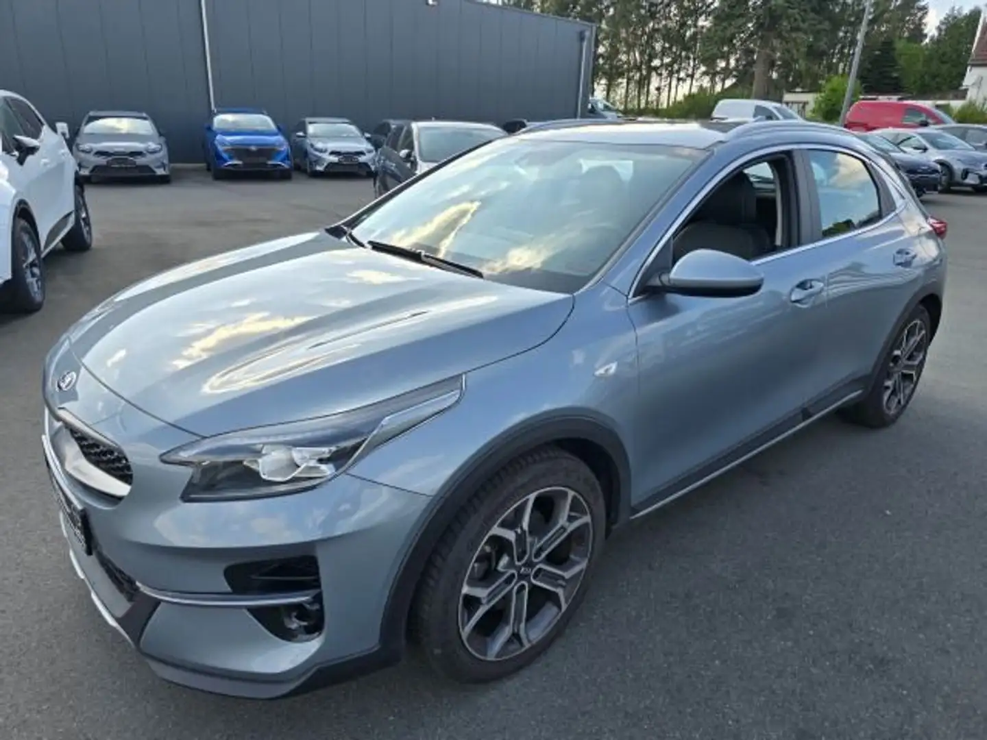 Kia XCeed Vision Plateado - 2