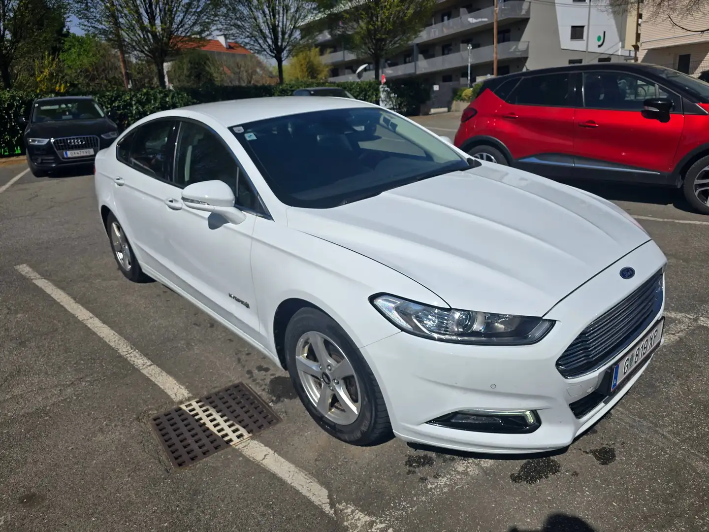 Ford Mondeo Mondeo 2,0 hybrid/benzin Weiß - 1