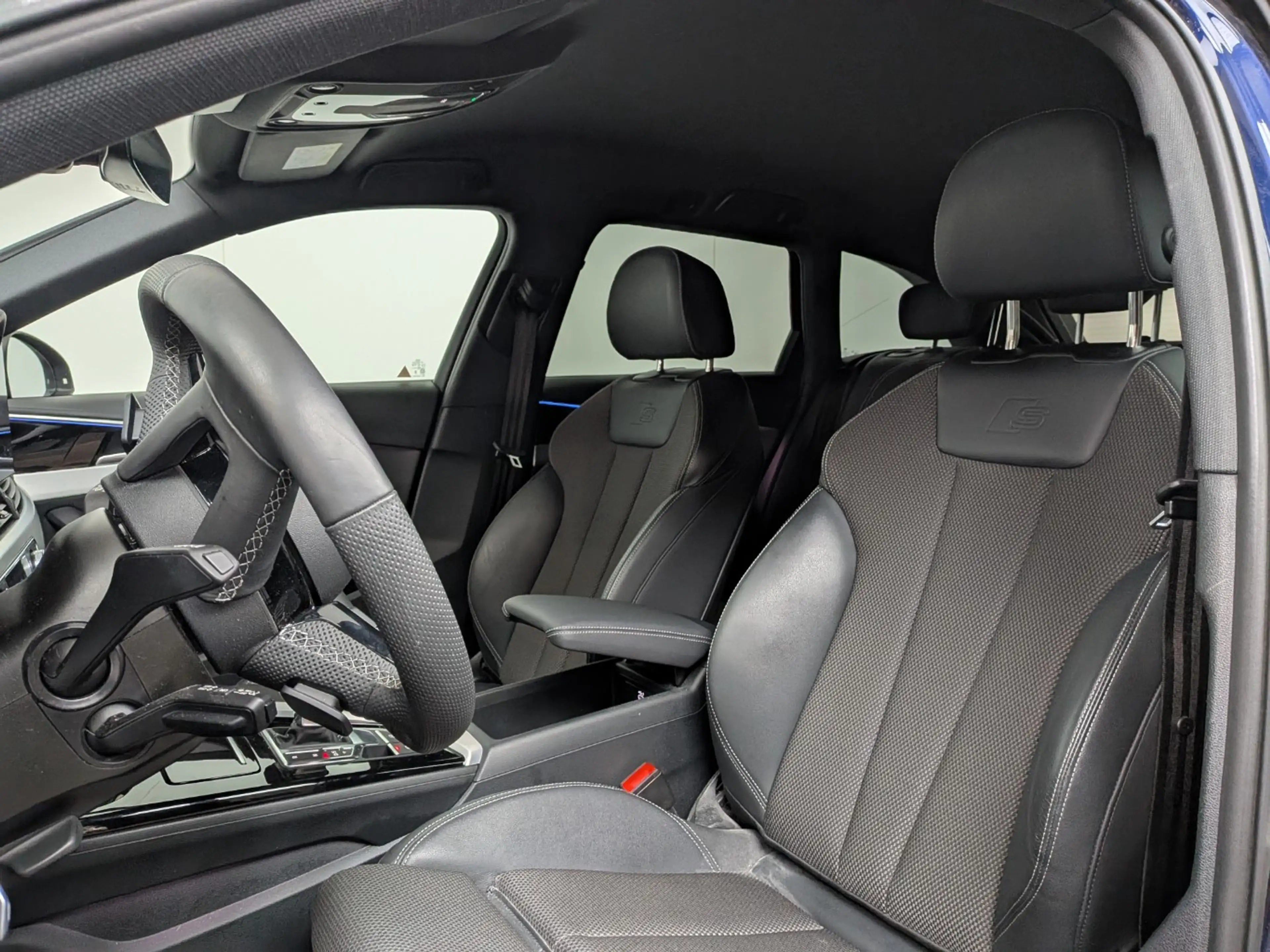 Audi A4 Avant 35 150PK S-Tronic TFSI S edition Competition — photo 3
