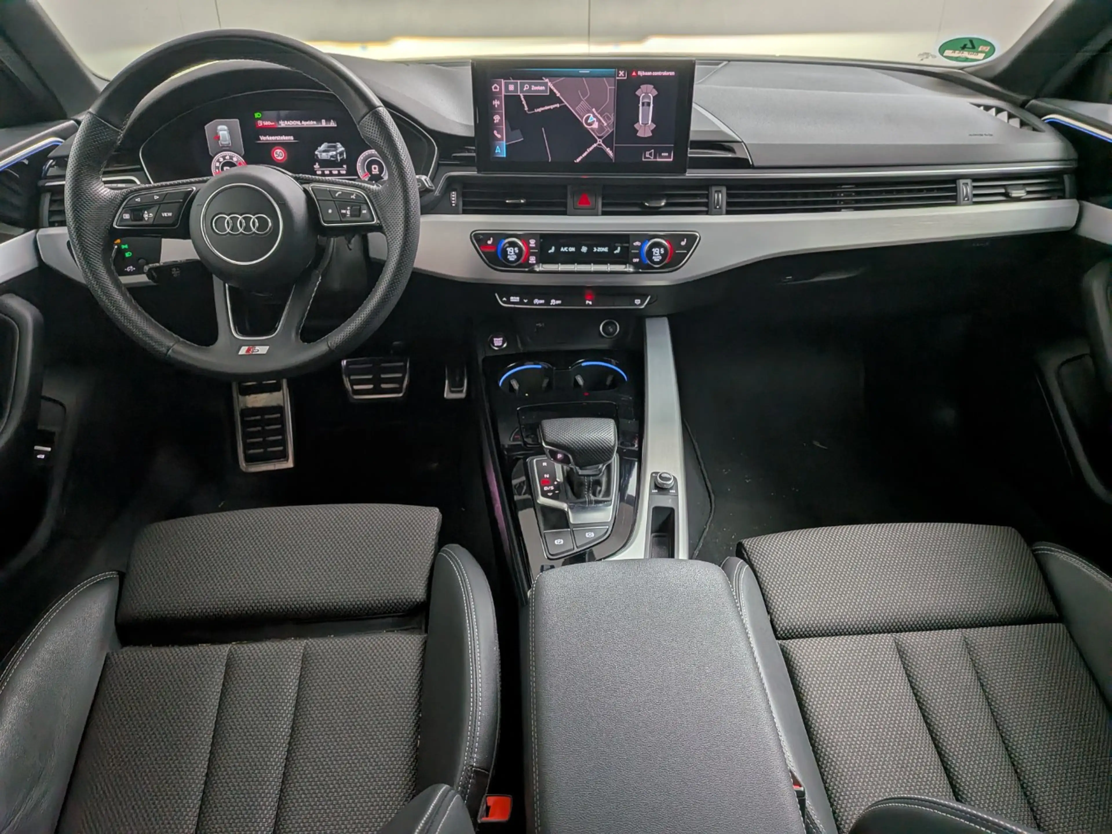 Audi A4 Avant 35 150PK S-Tronic TFSI S edition Competition — photo 4