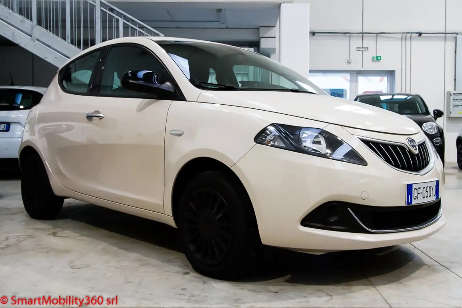 Lancia Ypsilon 1.0 firefly hybrid Silver - Ok neopatentati! Beige - 2