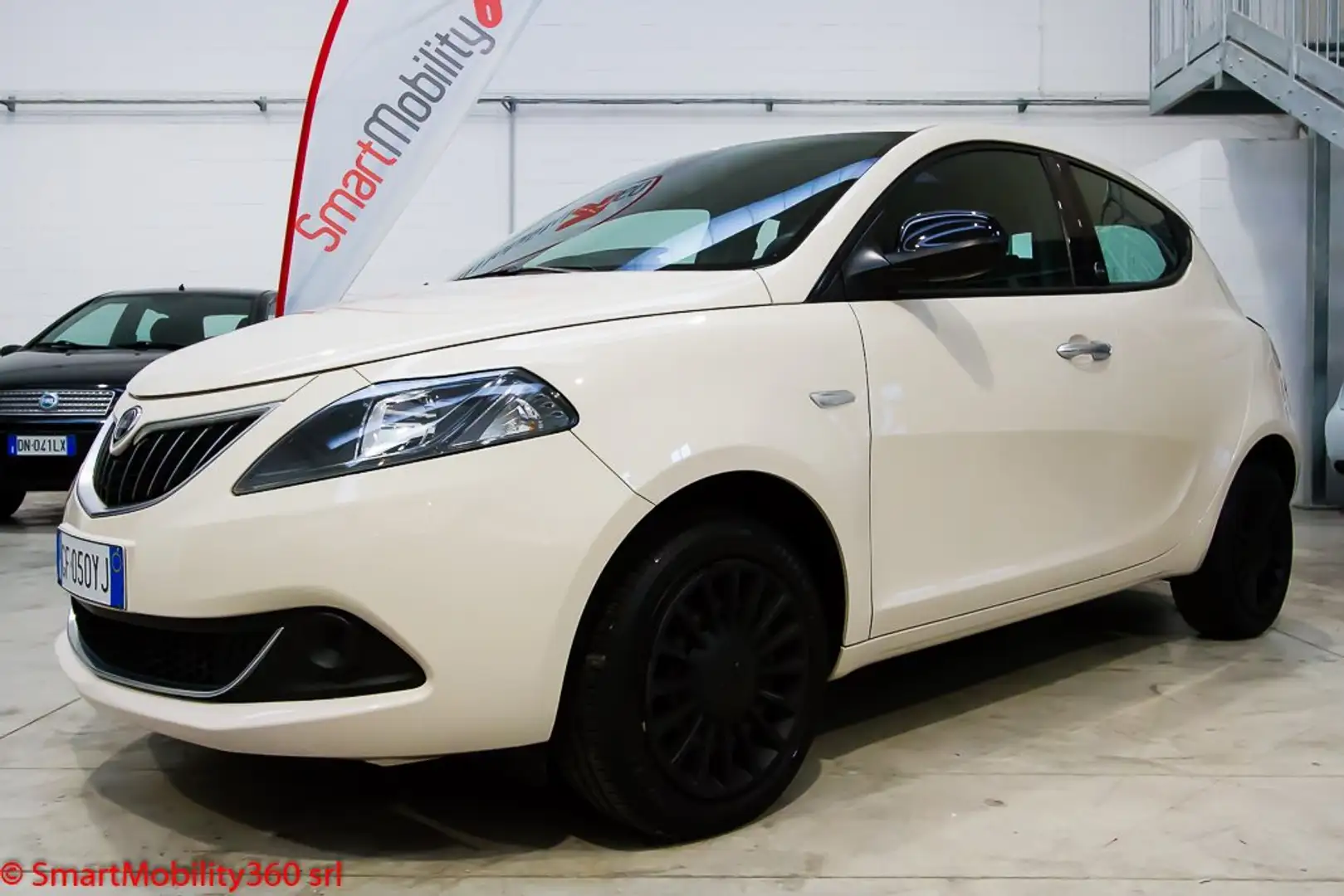 Lancia Ypsilon 1.0 firefly hybrid Silver - Ok neopatentati! Beige - 1