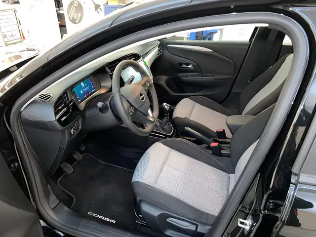 Opel Corsa view 4