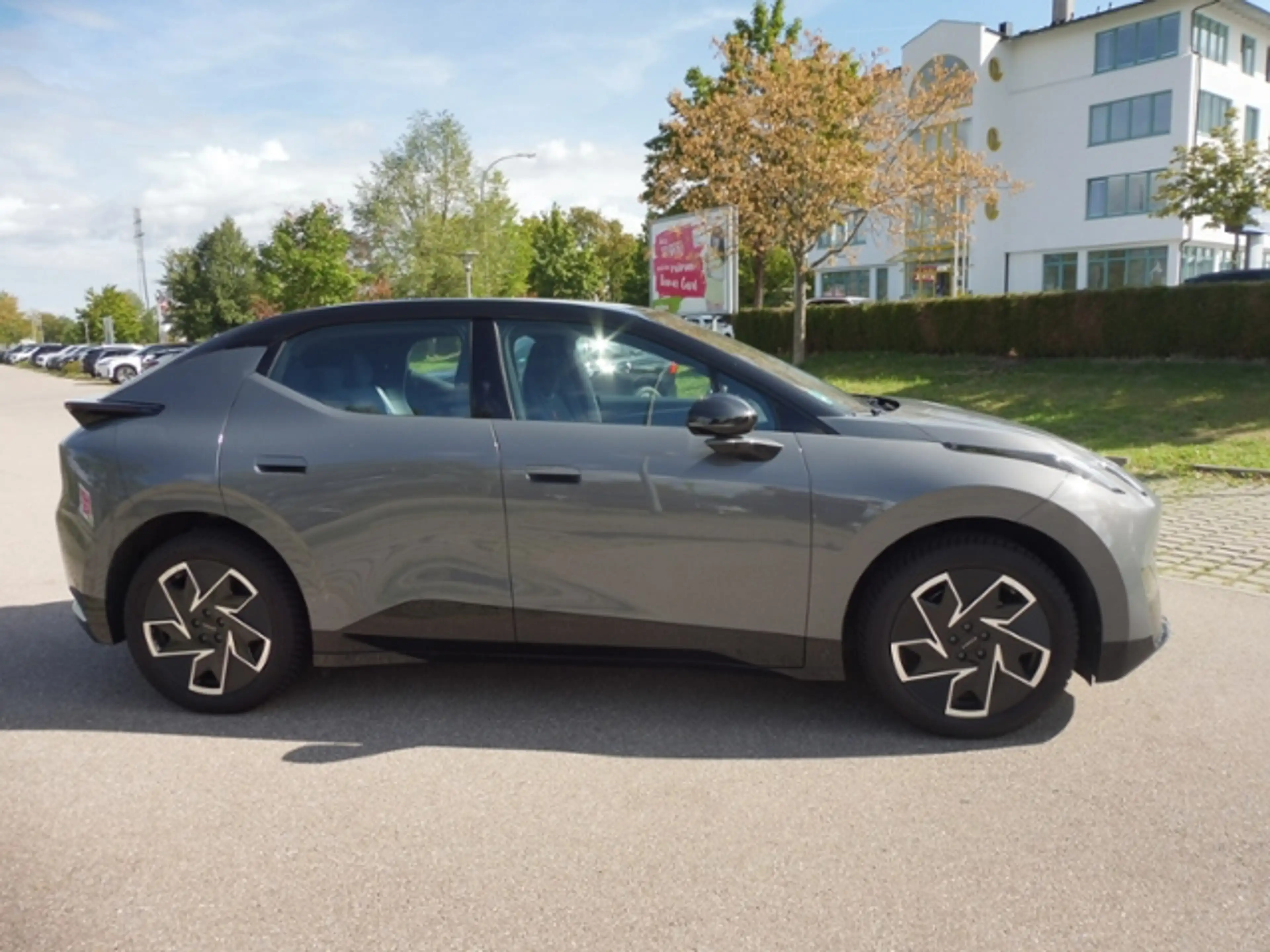 Lynk & Co 02 200 kW Core — photo 5