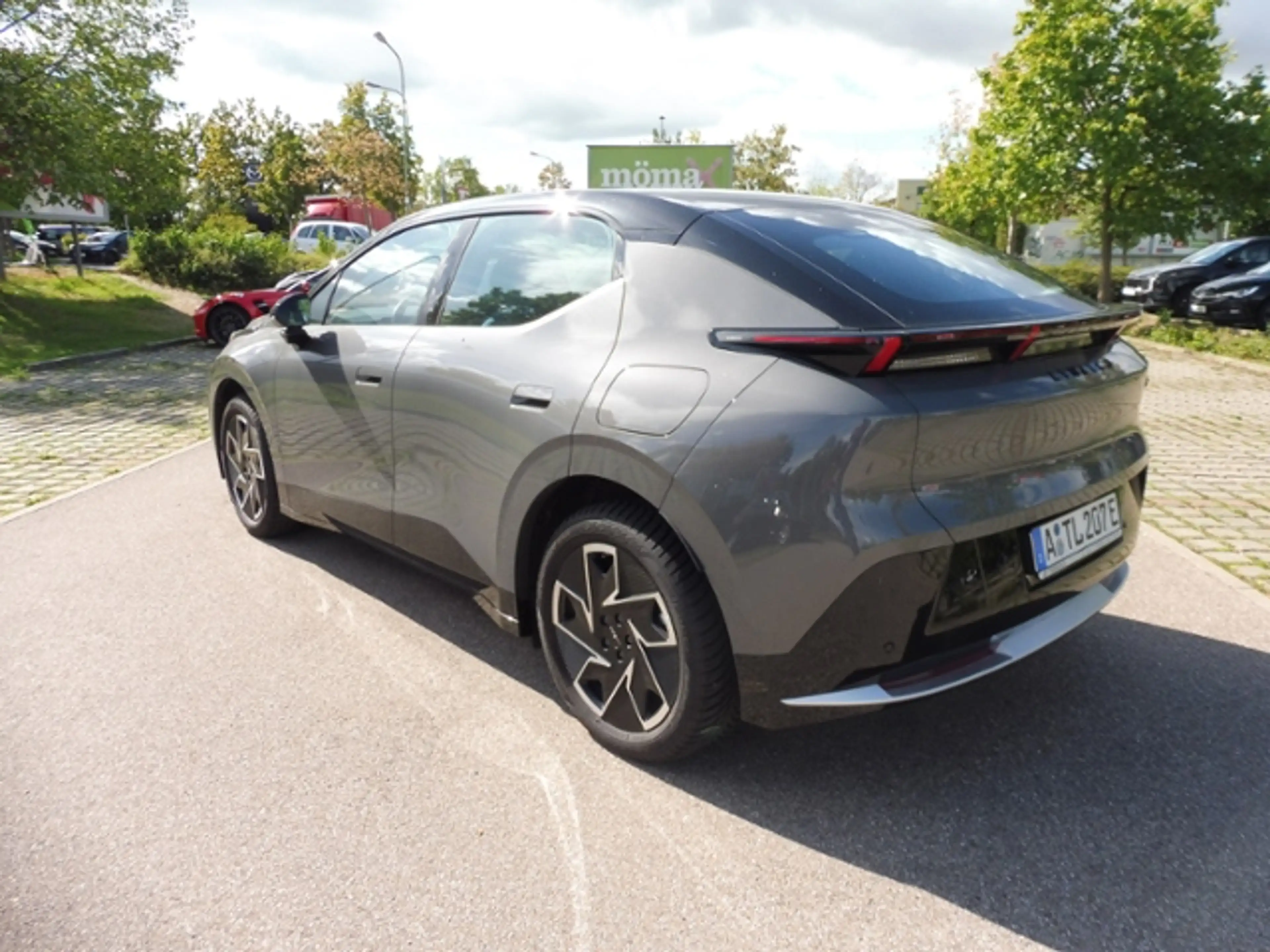 Lynk & Co 02 200 kW Core — photo 8