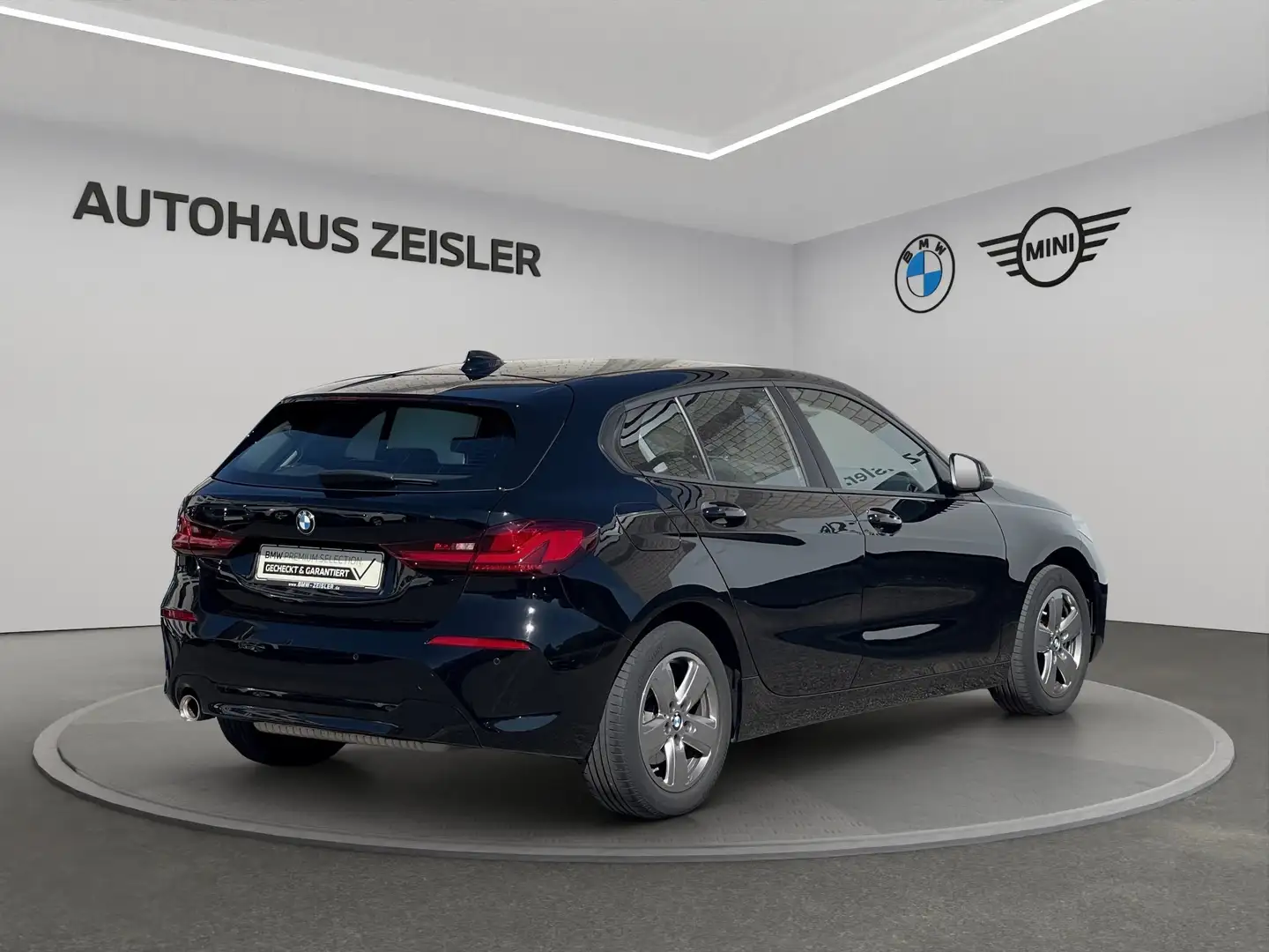 BMW 118 i Automatik LED Navi PDC Schwarz - 2