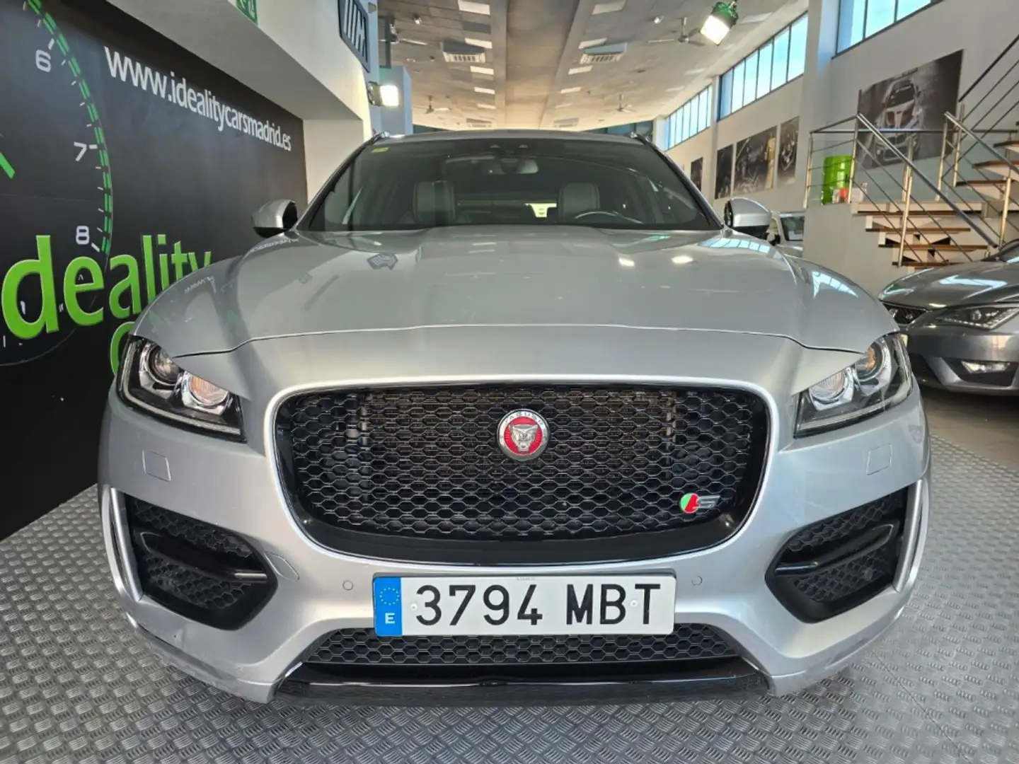 Jaguar F-Pace 3.0TDV6 R-Sport Aut. AWD Gris - 2