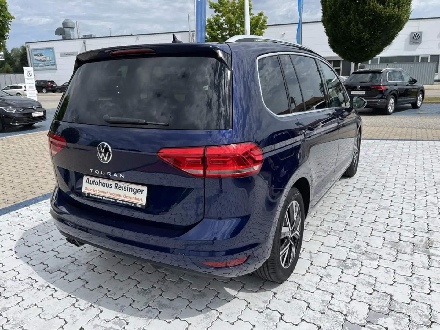 Volkswagen Touran 2.0 TDI DSG Highline (AHK,STH,Pano,LED) Klima Blau - 2