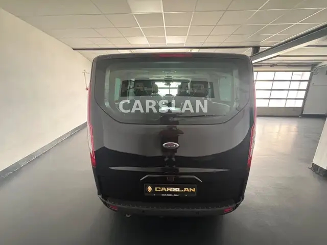 Ford Tourneo Custom view 11