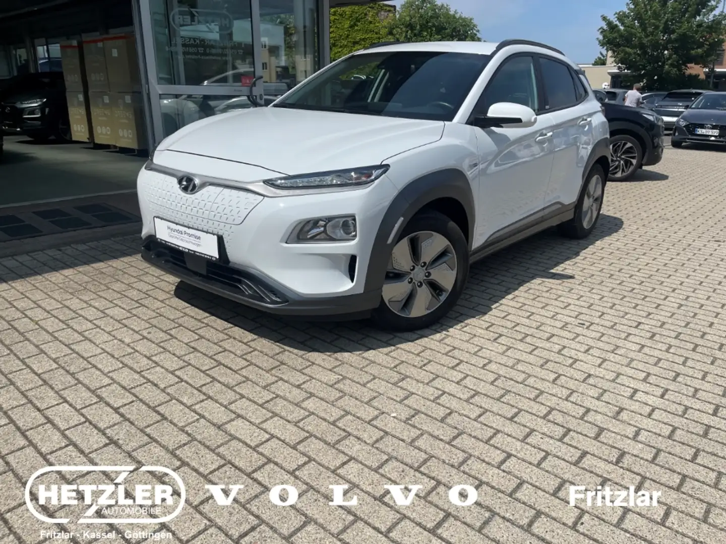 Hyundai KONA Advantage Elektro 2WD Navi Soundsystem ACC Klimaau Weiß - 1