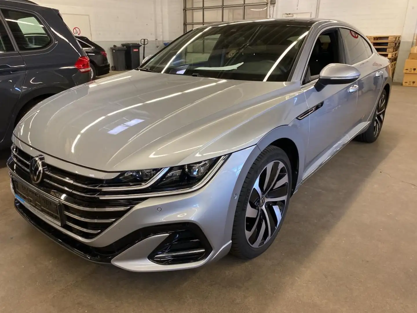 Volkswagen Arteon e-HYBRID R LINE 19Z./ACC/HuD/PANO/KEYLESS Silber - 1