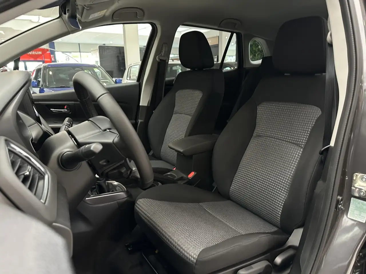 Suzuki S-Cross 2025