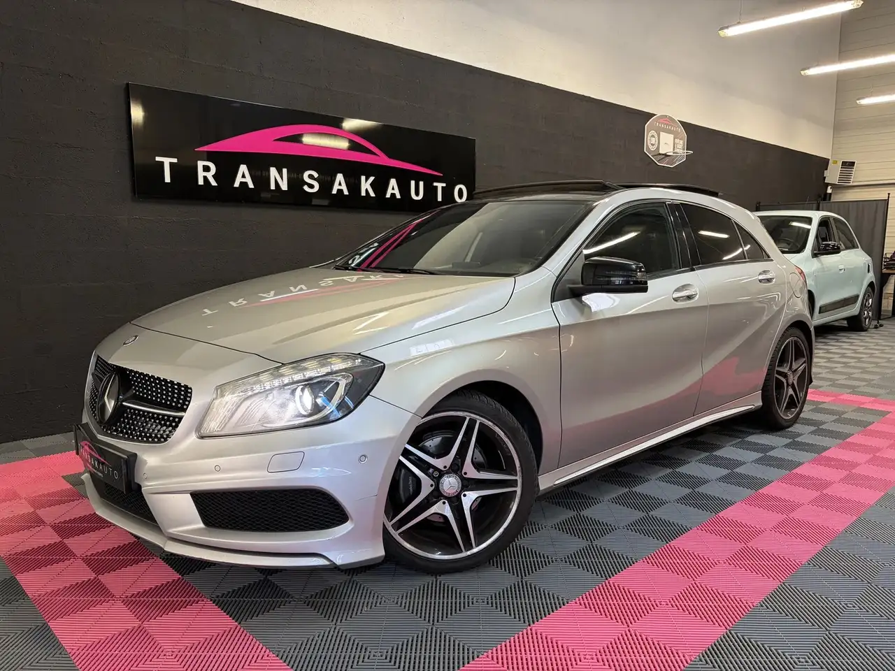 Mercedes-Benz A 200