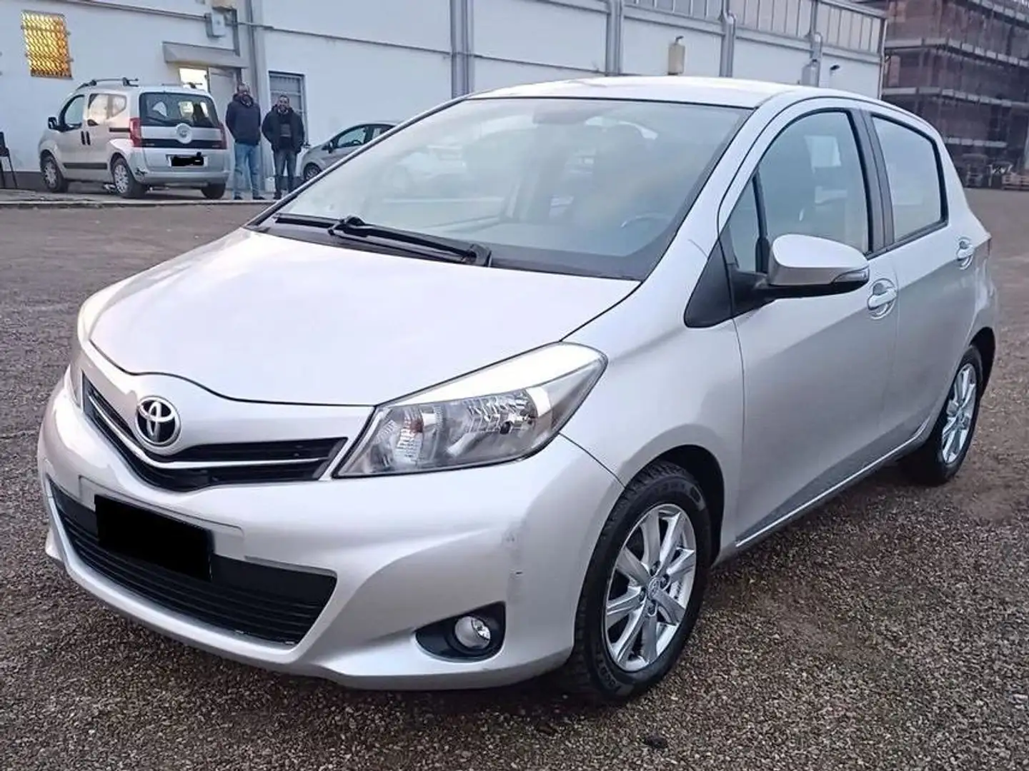 Toyota Yaris Yaris 1.33 VVT-i Life Gris - 1