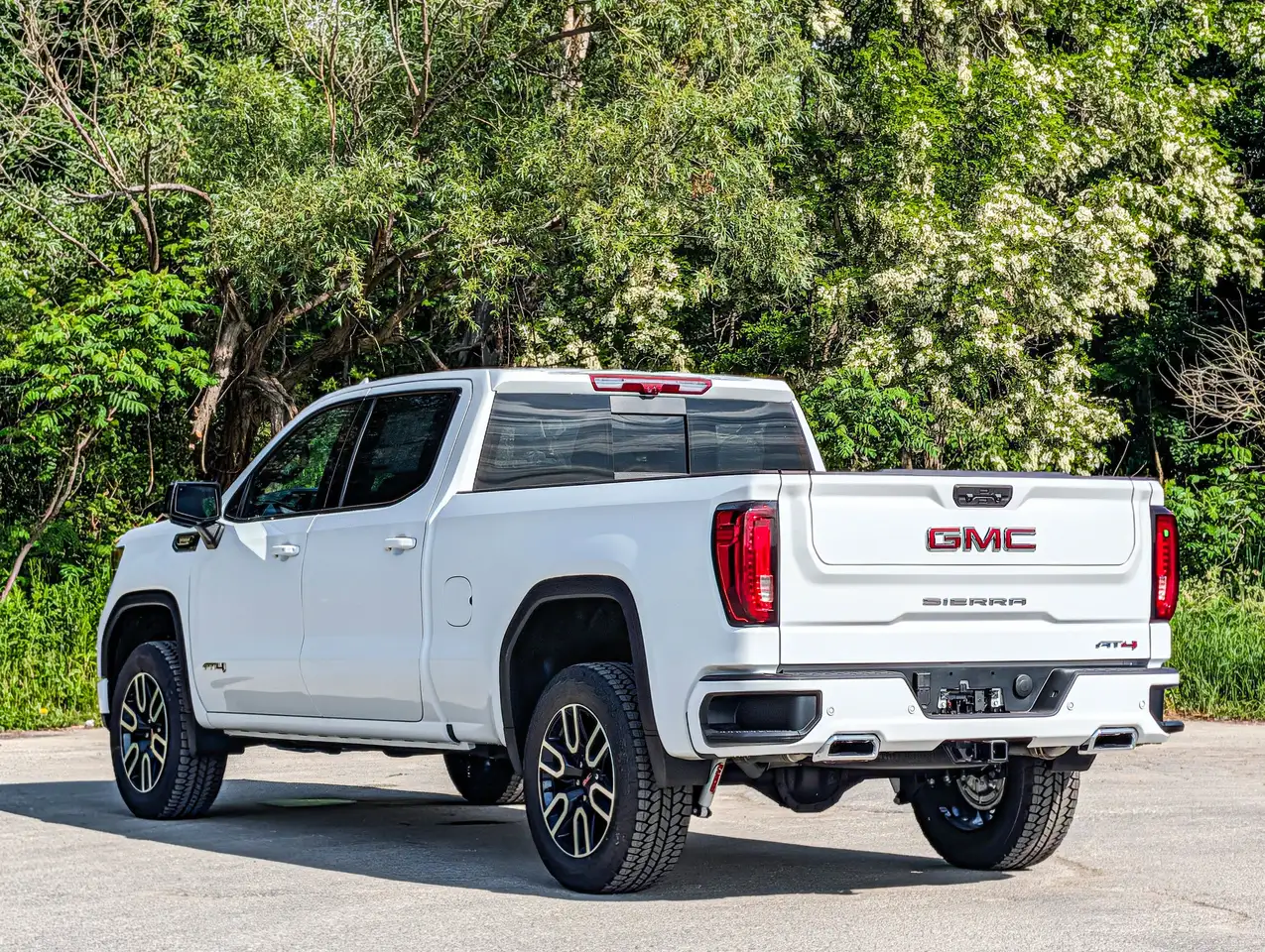 GMC Sierra 1500 photo GMC Sierra 1500