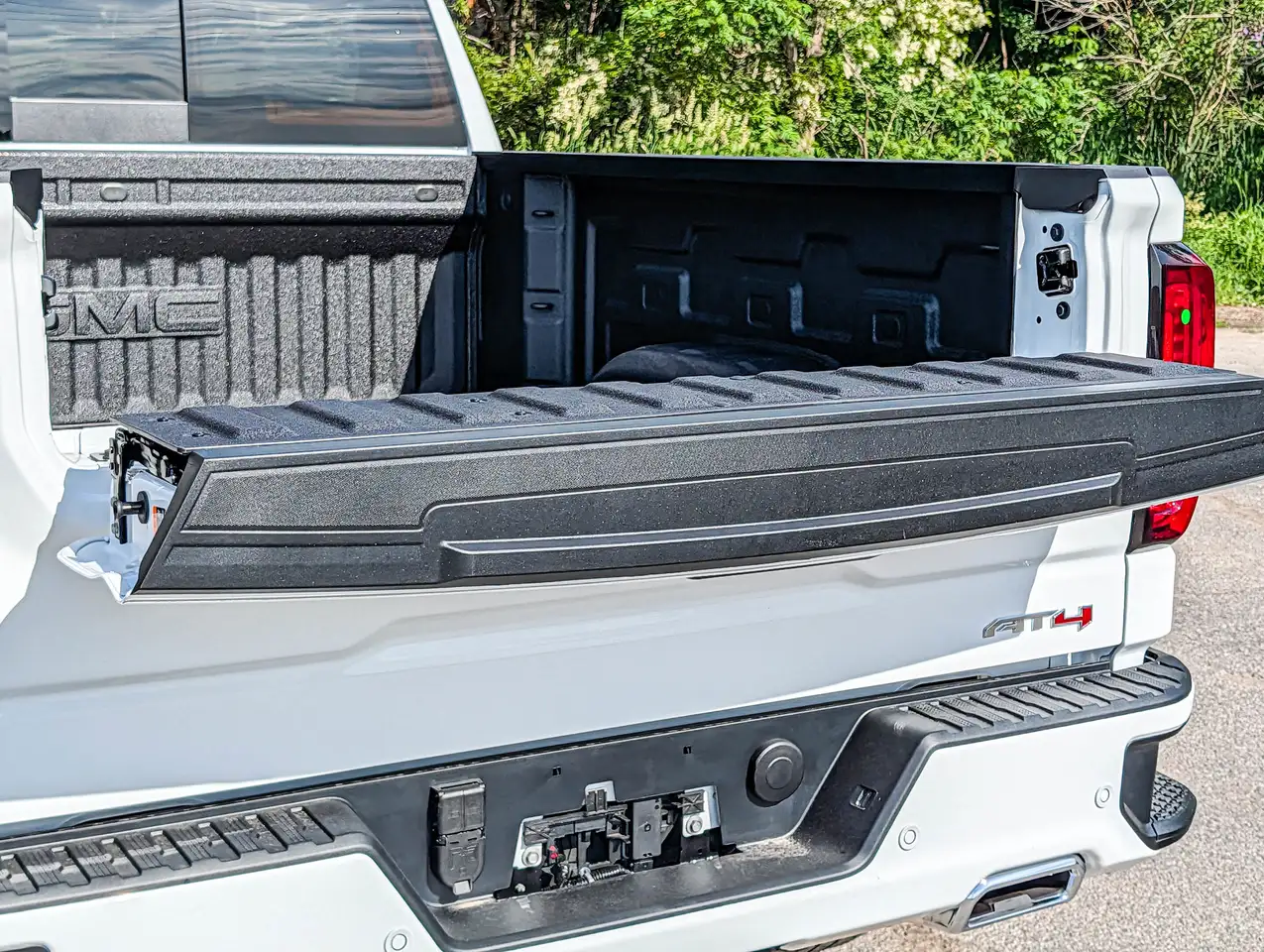 GMC Sierra 1500 photo GMC Sierra 1500
