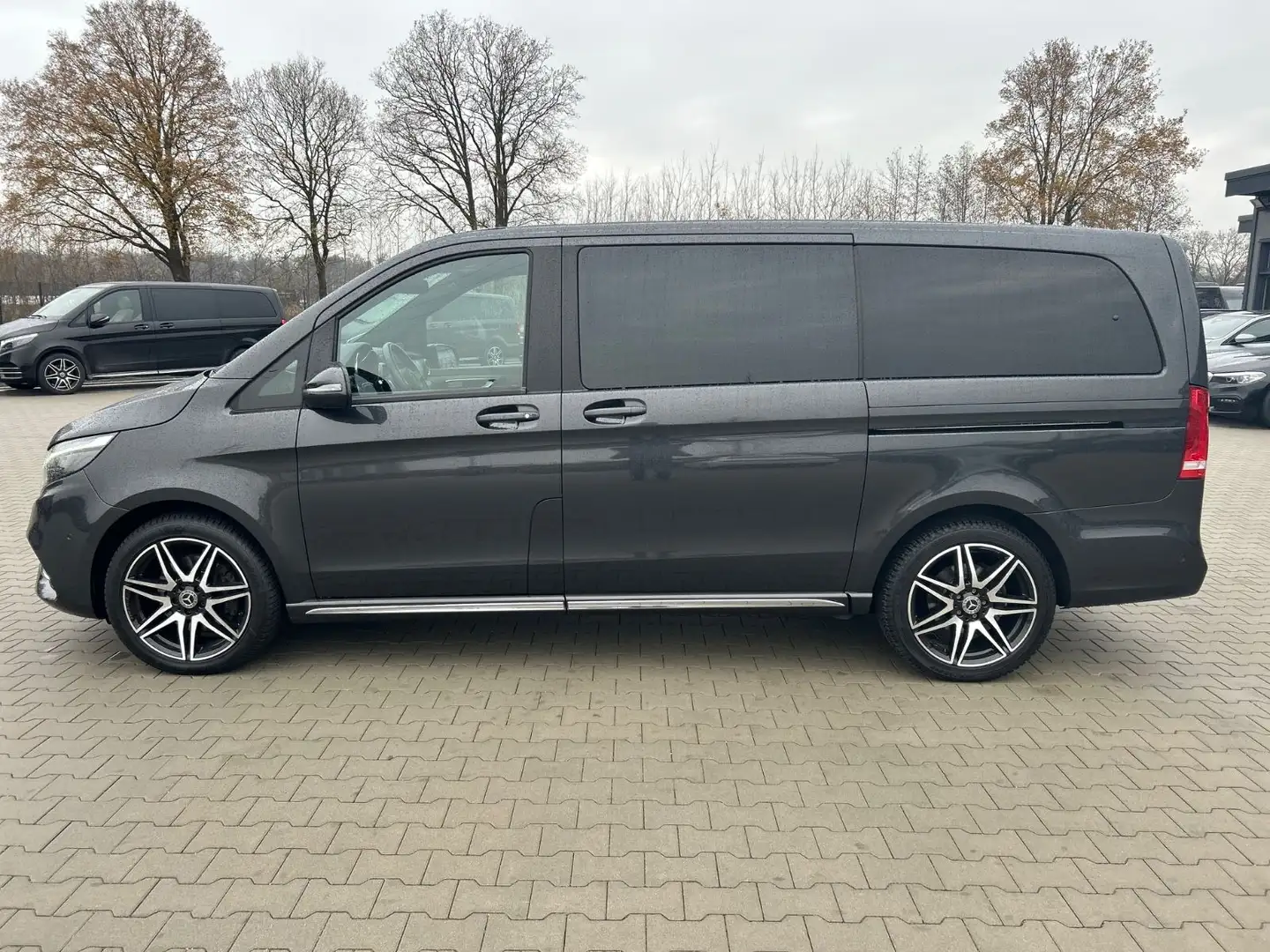 Mercedes-Benz V 300 V300d 4M Lang AMG -7S-Pano-Burmes-2xEl.Tür-360K Grau - 2