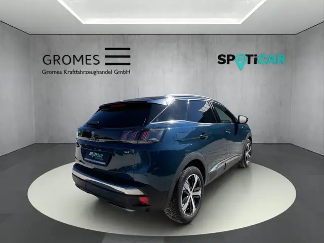 Peugeot 3008 view 3