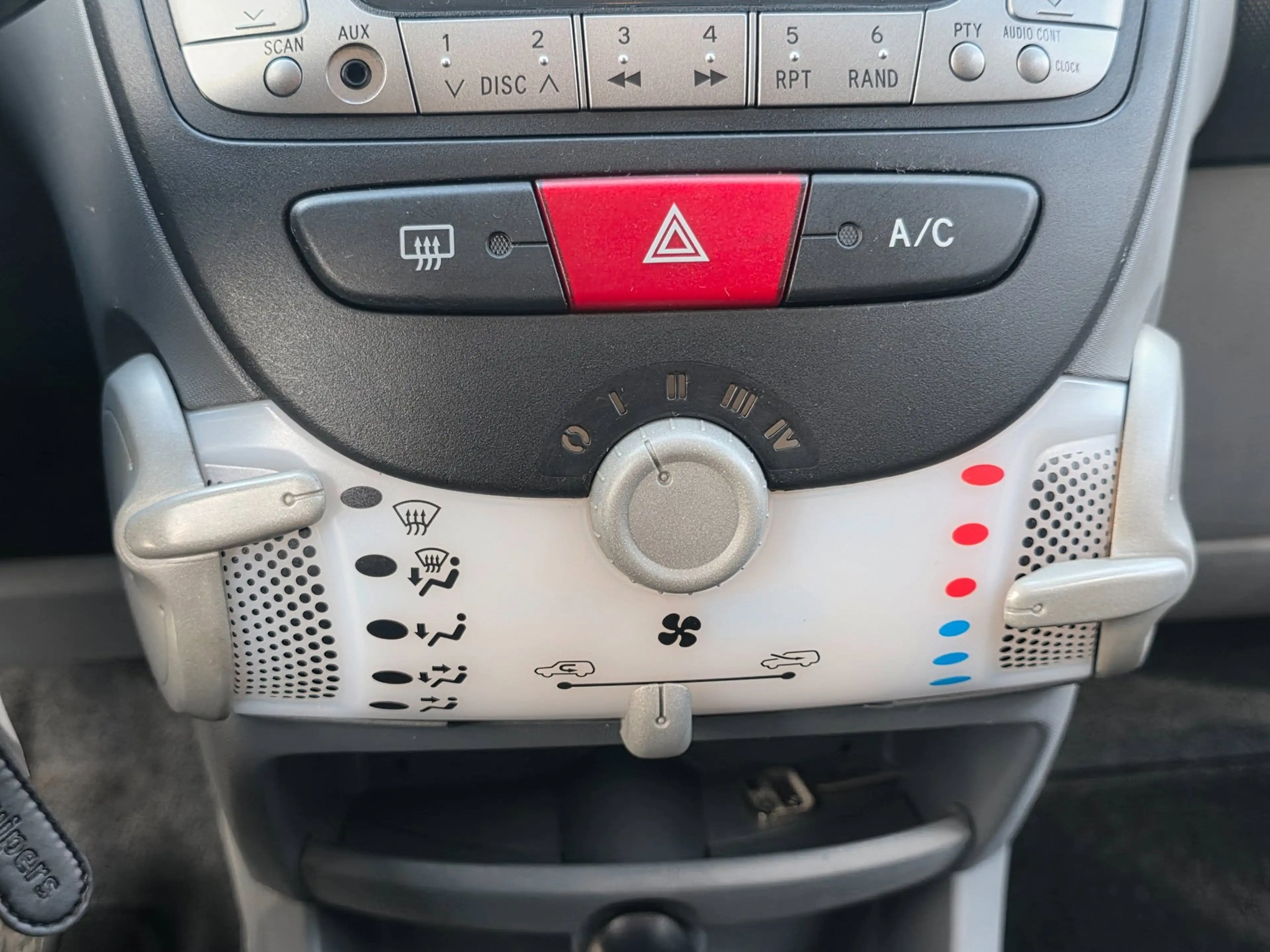 Toyota Aygo 1.0-12V Dynamic Navigator | AUTOMAAT | Met airco, — photo 25