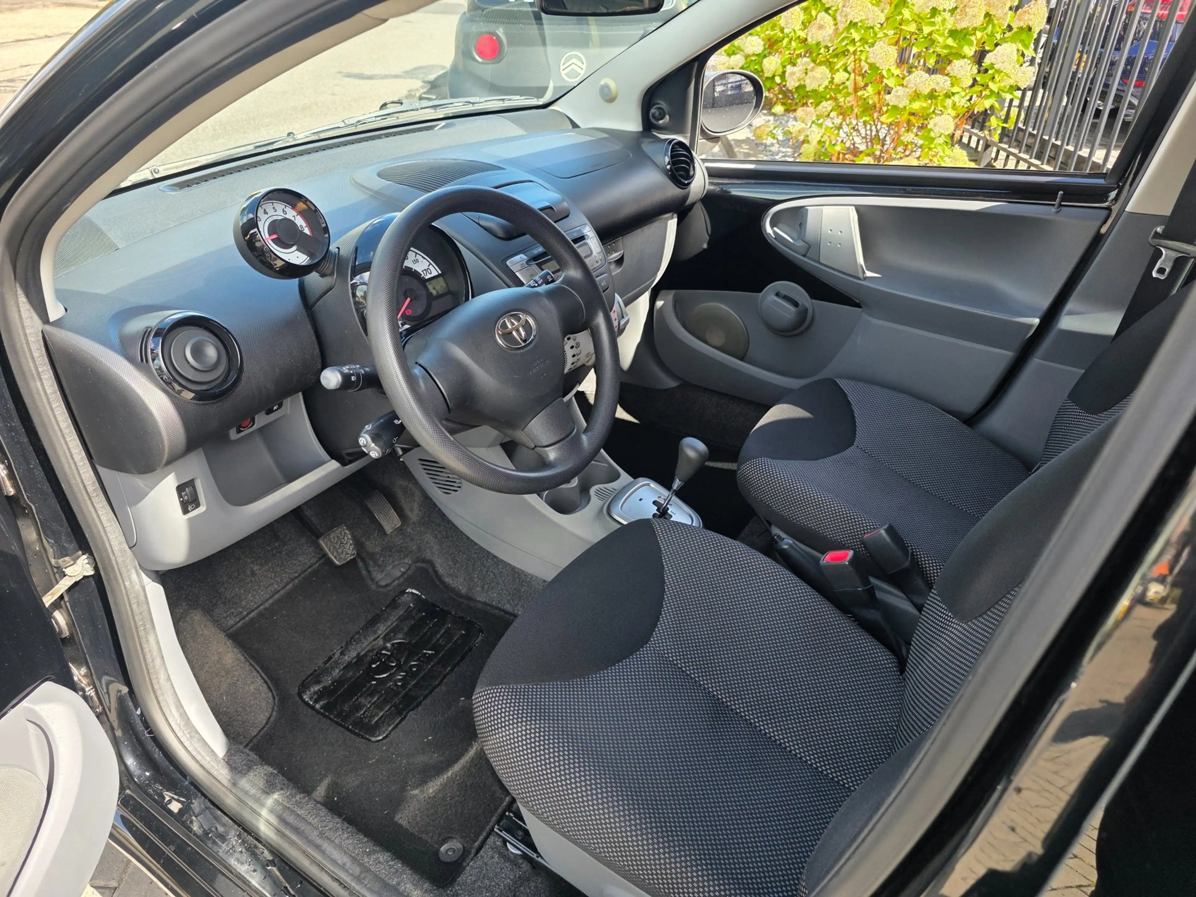 Toyota Aygo 1.0-12V Dynamic Navigator | AUTOMAAT | Met airco, — photo 11