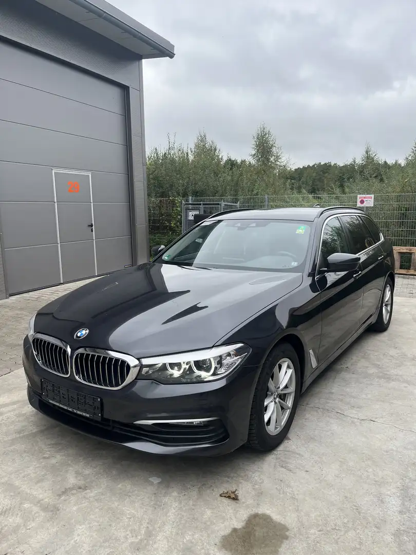 BMW 525 525d Touring Aut. Luxury Line - 1