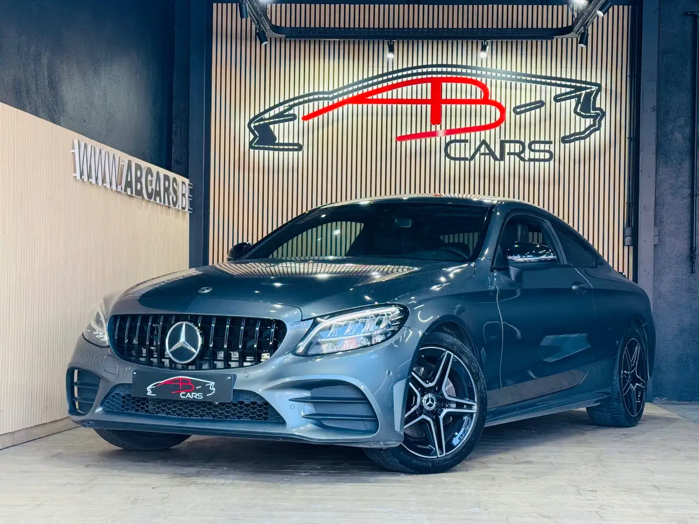 Mercedes-Benz C 180 * Coupe LOOK 6.3 AMG PACK * GAR 12 MOIS * 1ER PROP Gris - 1