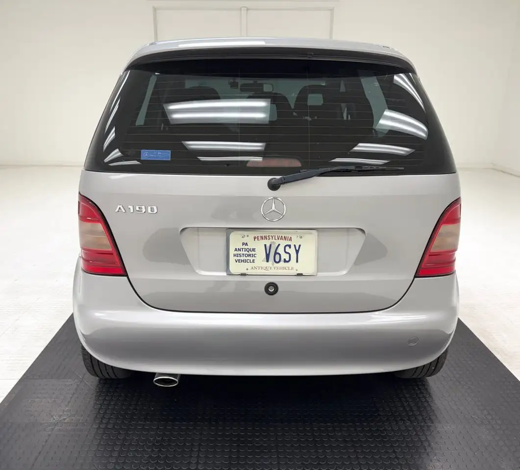 Mercedes-Benz A 190 A190 Avantgarde Sedan, foto 4