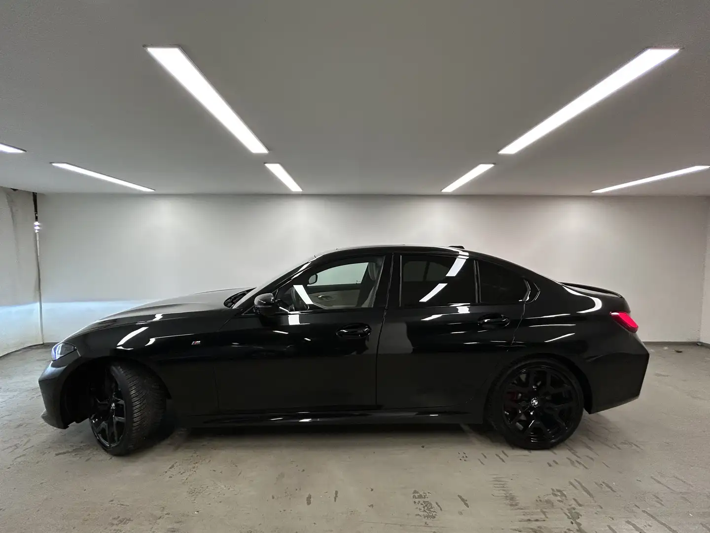 BMW 330 d xDrive Limousine M Sportpaket Pro DA. Prof. PA. Noir - 2