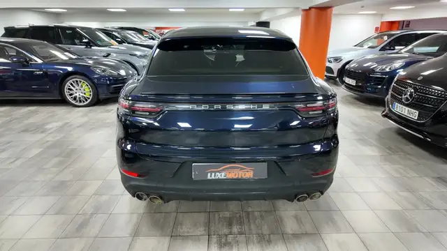 Porsche Cayenne view 5
