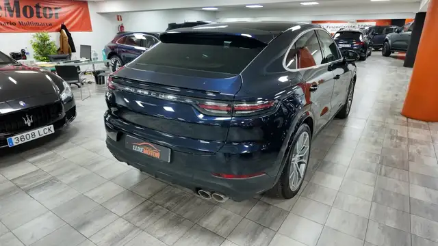 Porsche Cayenne view 6