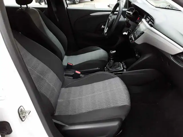 Opel Corsa view 8