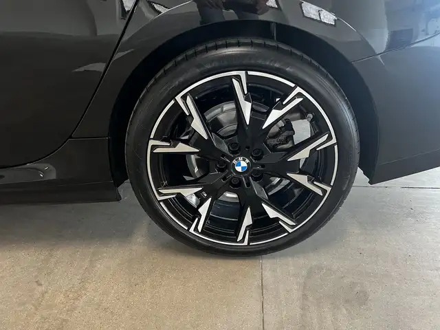 BMW 2 Series view 14
