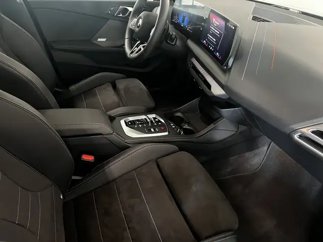 BMW 2 Series view 10