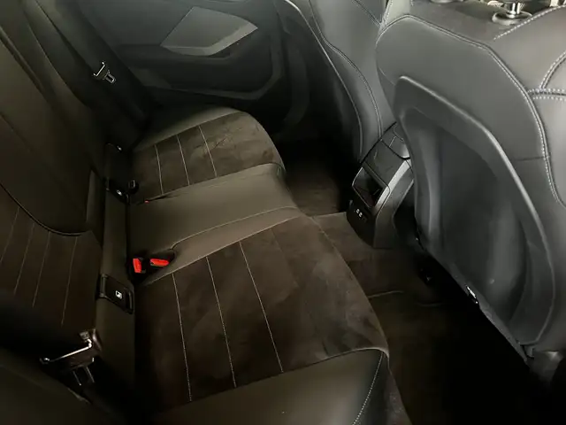 BMW 2 Series view 8