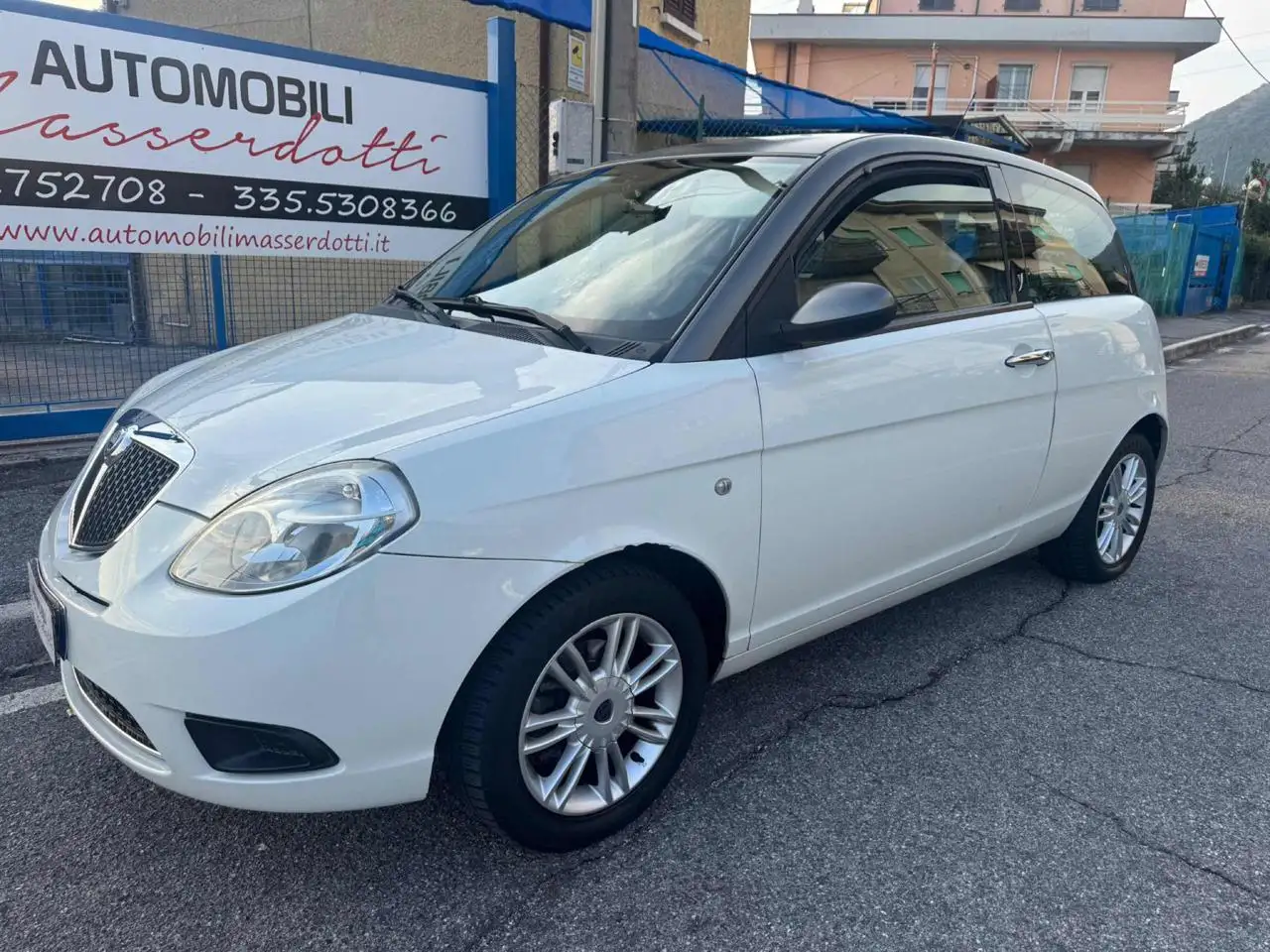 Lancia Ypsilon