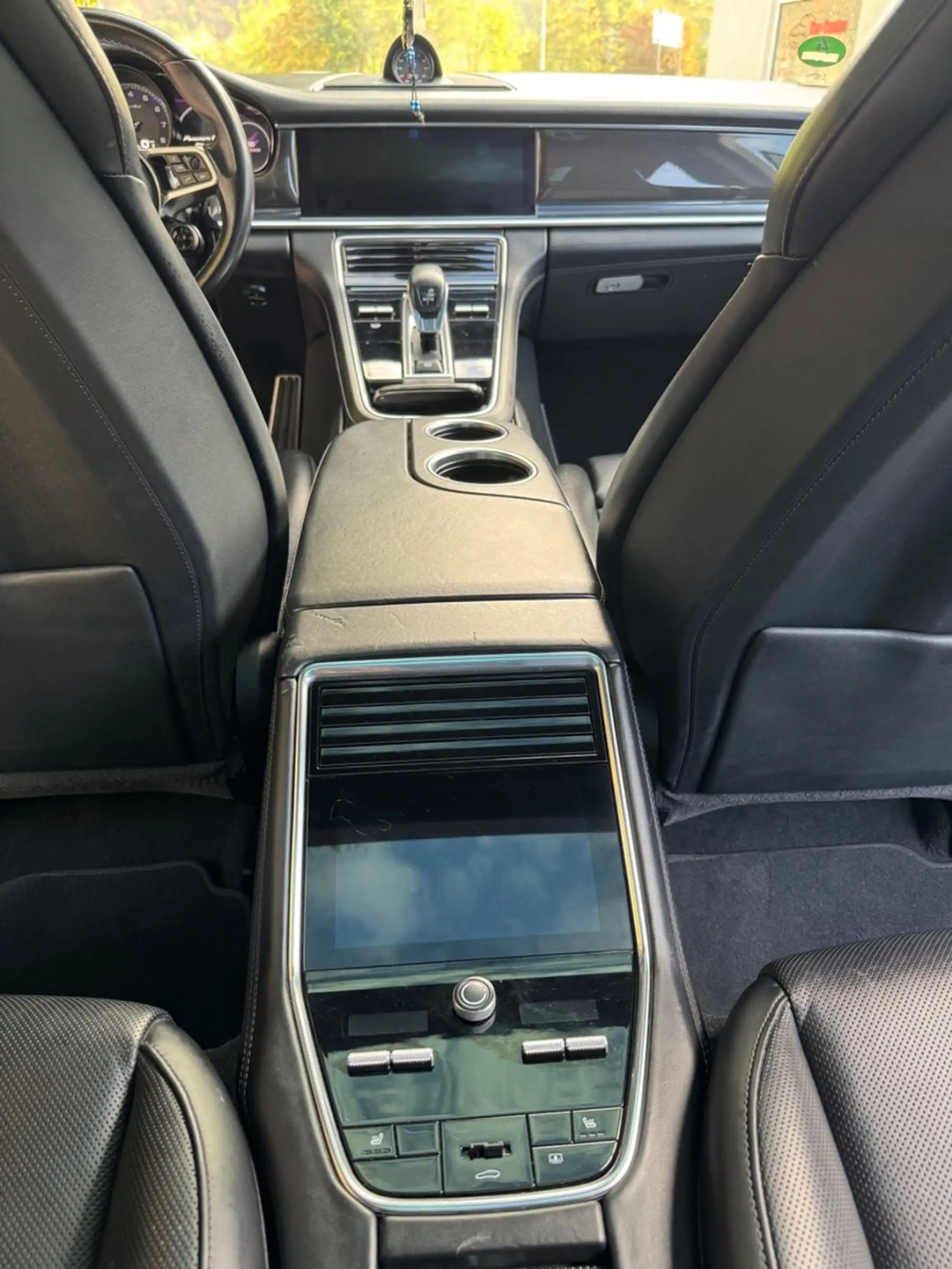 Porsche Panamera Turbo Pano,Sitzbelüftung,Massage,Kamera — photo 11
