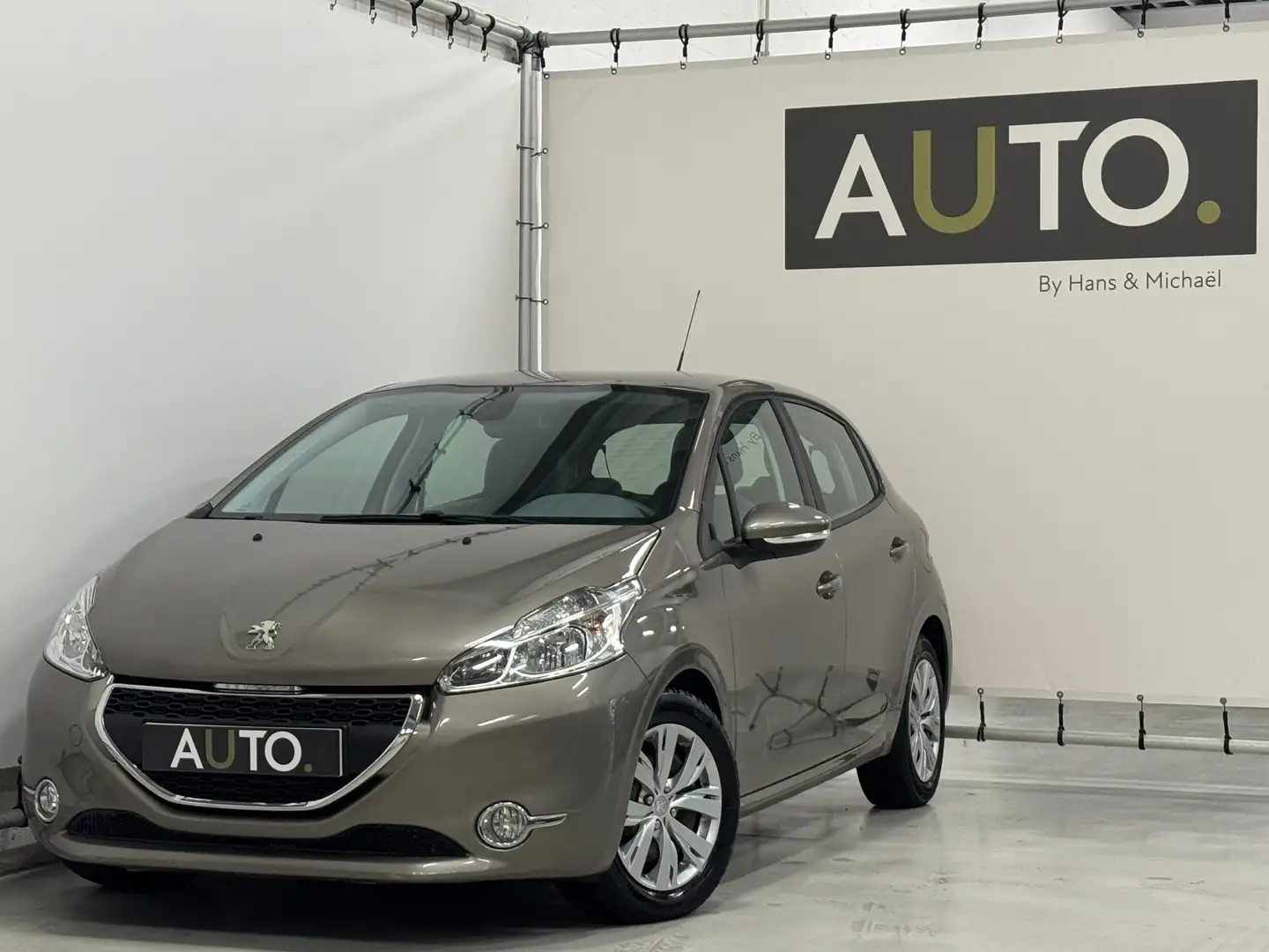 Peugeot 208 VTI 1.4i 95pk *NAVI*TOPSTAAT* Beige - 1