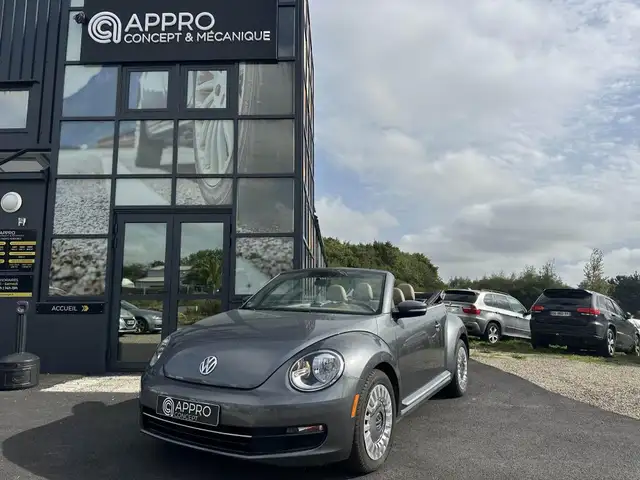 Volkswagen New Beetle Coccinelle Cabriolet 2.5 TSI - 170 - BV DSG 6 COCCINELLE  CABRIOLET Sport PHASE 1