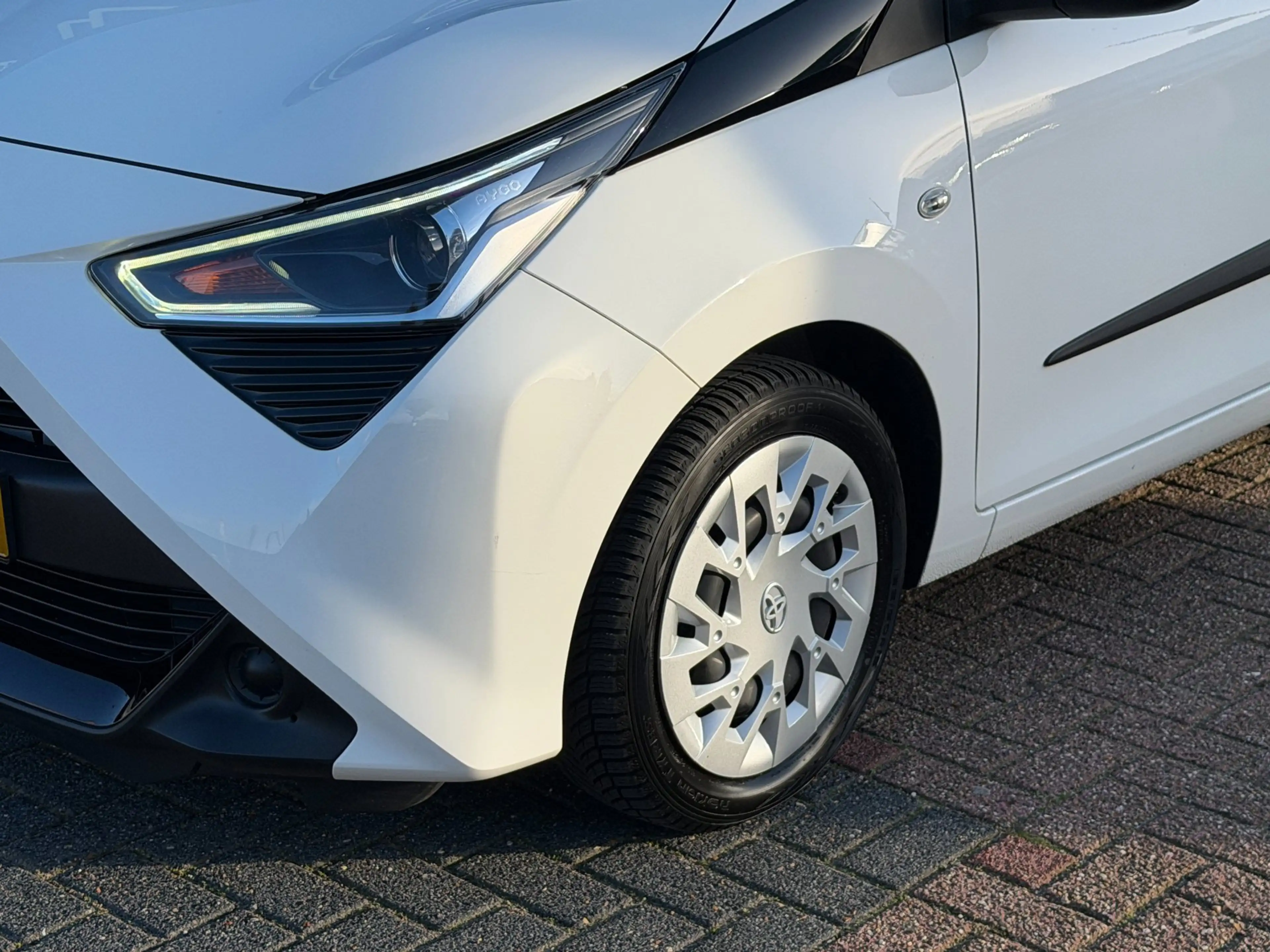 Toyota Aygo 1.0 VVT-i x-play AUTOMAAT|Clima|CAM|Carplay|TEL — photo 4