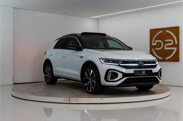 Volkswagen T-Roc view 7